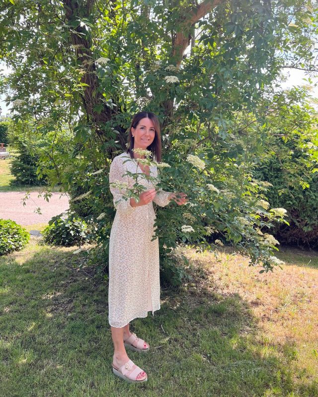 Glad midsommar fina kunder🌼. #frisörsalong#svedala#hårfint#frisör#hairdresser#hairstylist#frisörskåne#frisörsvedala#hårfintsvedala